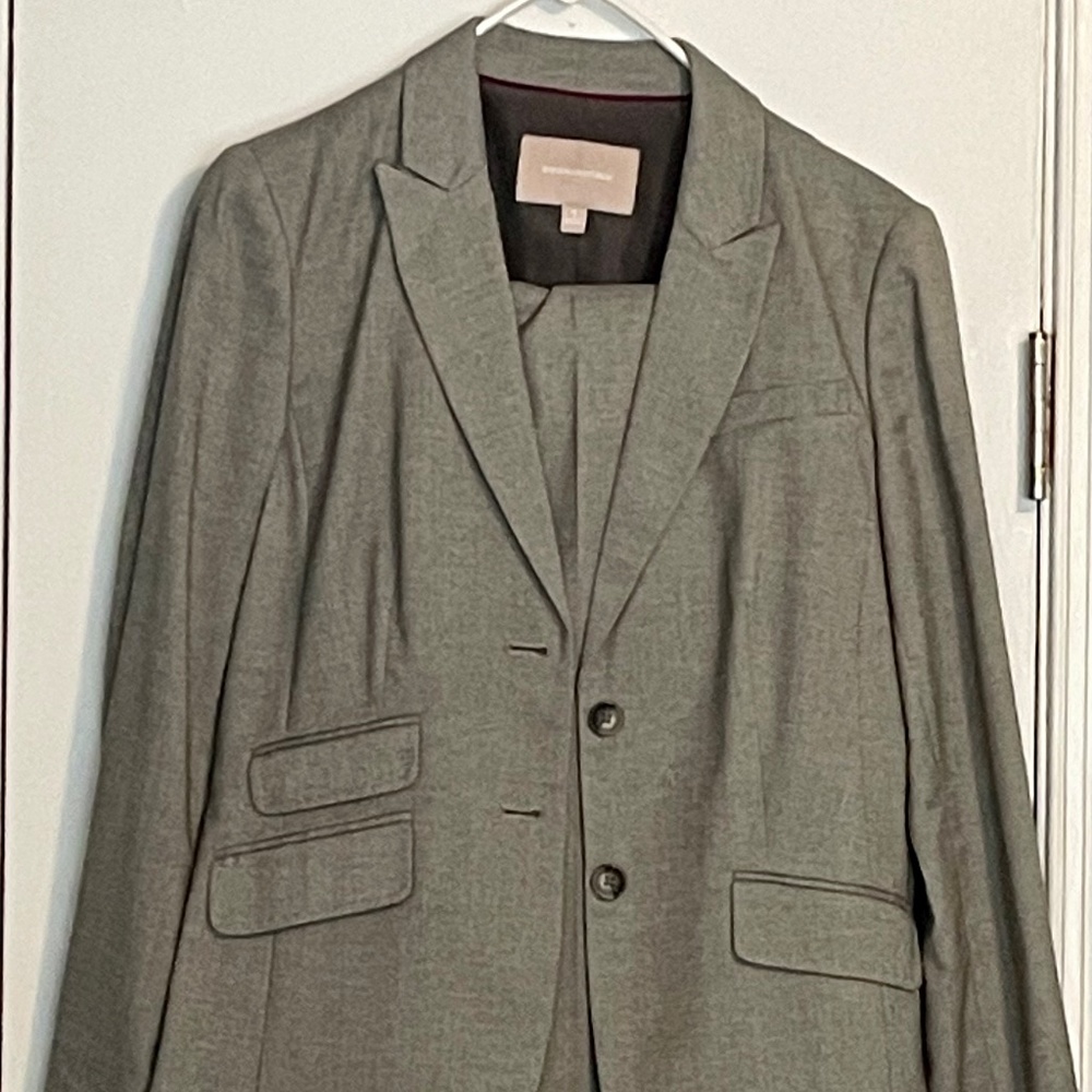 Banana Republic Black and White Pant Suit